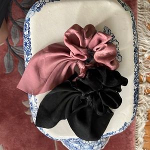 Free people 2 scrunchie with bow tails